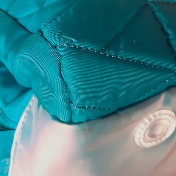 24HR SALE...EUC Lug Tracker XL Overnight Tote - Picture 3 of 16